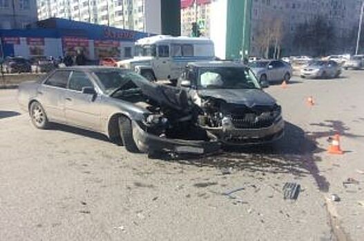 В Нижневартовске в ДТП мужчина и женщина получили травмы