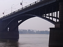 На Октябрьском мосту в Новосибирске начнется реконструкция дамбы