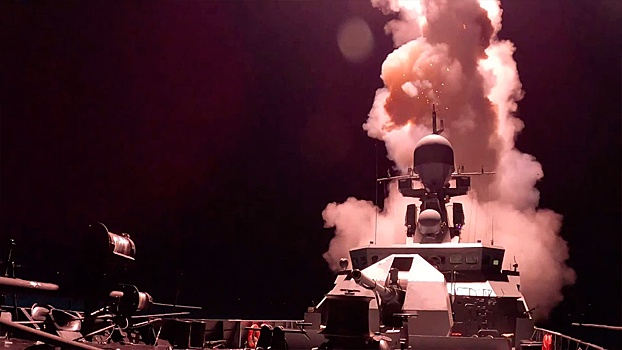 Главком ВМФ Моисеев поздравил военнослужащих с Днем Черноморского флота
