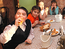 В школьных столовых больше не будет вредной колбасы