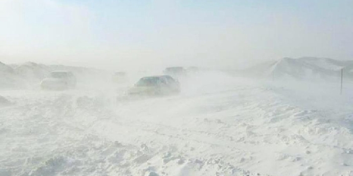 Четыре человека погибли в результате снежной бури в Южно-Гобийском аймаке в Монголии