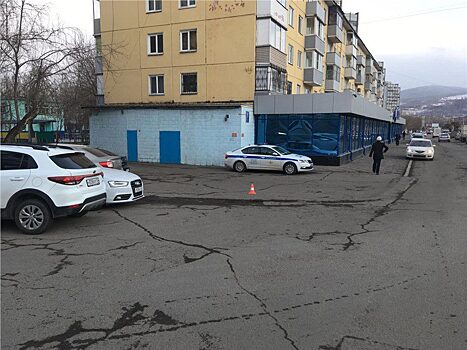В Красноярске таксист травмировал 10-летнего школьника