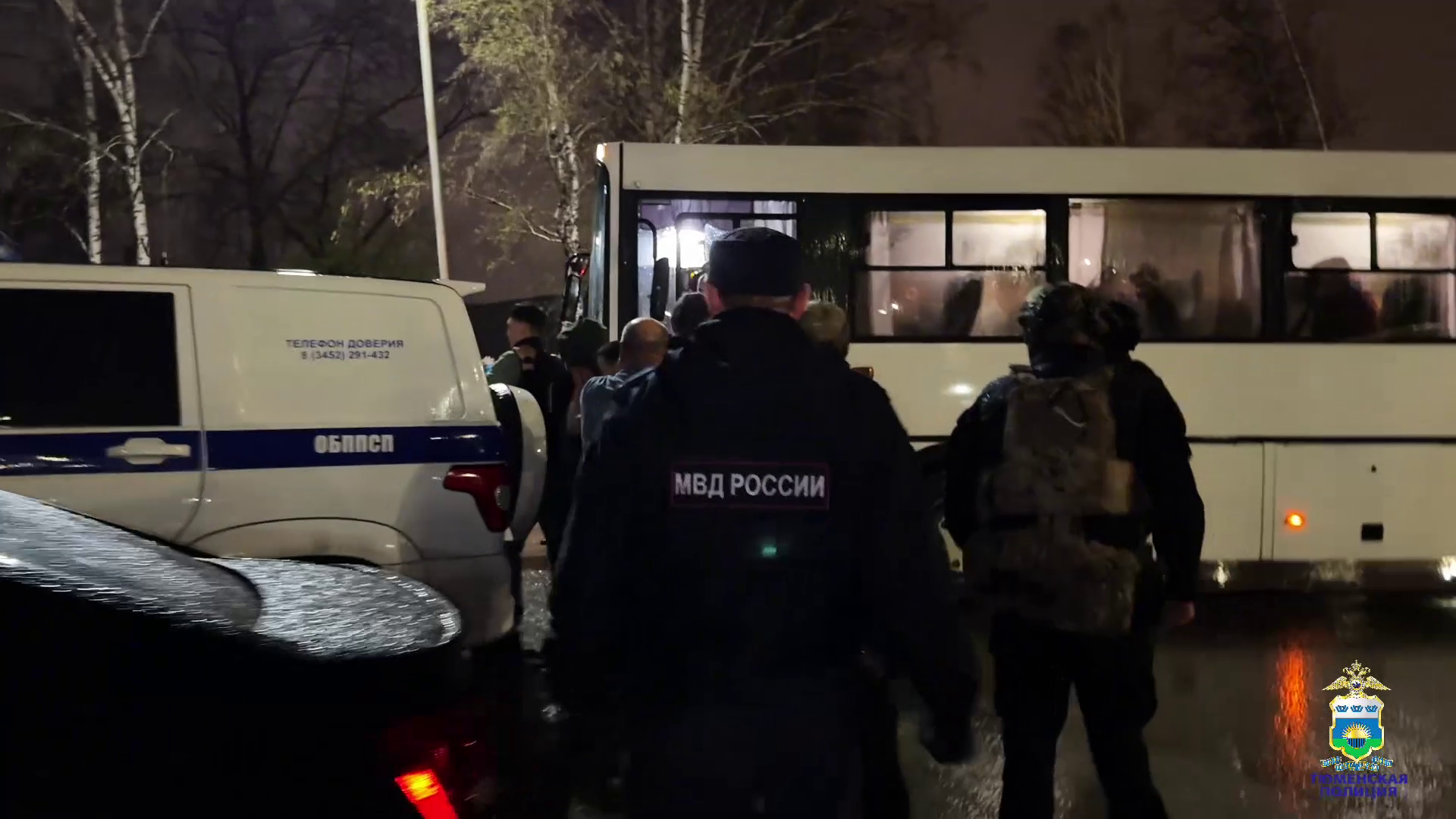 Девять нелегалов и хулигана выявили полицейские в ходе рейдов по ночным заведениям в Тюмени