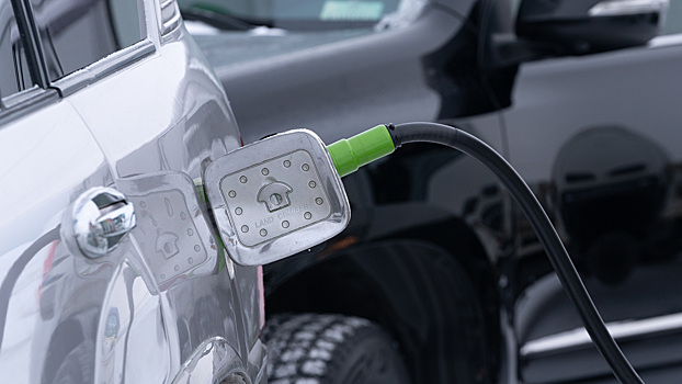 В России снова подорожал бензин: как изменились цены на АЗС за неделю