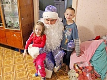 В Костромской области в рамках Всероссийской акции «Полицейский Дед Мороз» сотрудники полиции продолжают дарить новогоднее настроение детям