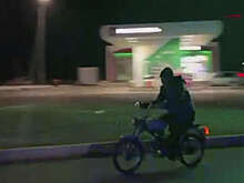 112: гонщик на мопеде пытался скрыться от полицейских, но загнал себя в тупик