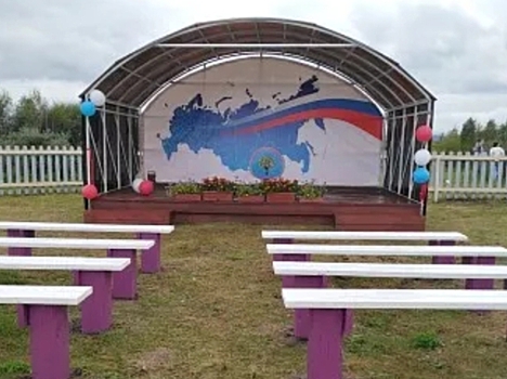 ​В Красном Чикое общественники благоустраивают аллею Памяти и Славы