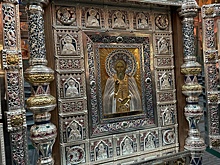 Шойгу передал Главному храму ВС РФ уникальный киот-иконостас