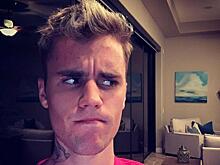 «Тебе все еще мало?»: мать Джастина Бибера пожурила сына за новую татуировку