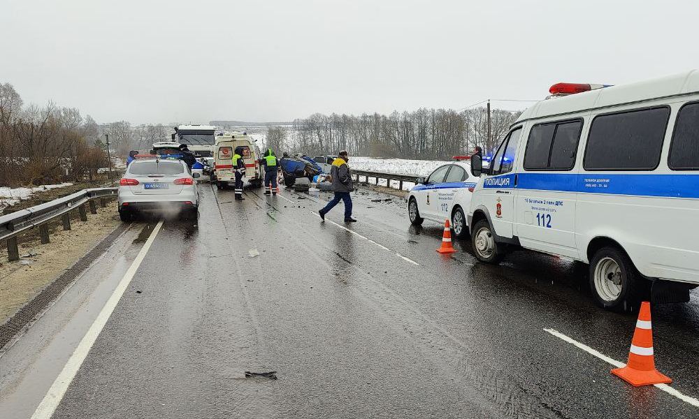 В массовом ДТП под Москвой погибли пять человек