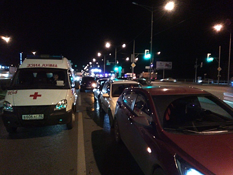 «Шесть машин. Паровозик»: на Московском шоссе в Самаре произошло массовое ДТП