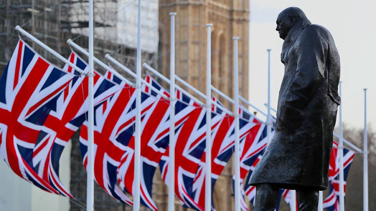 Telegraph: Власти Уэльса посоветовали снести статуи «старых белых мужчин»