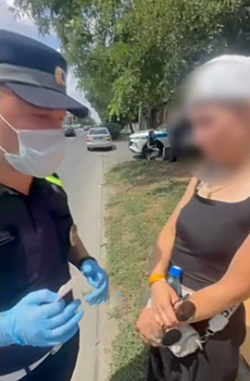 В Ростове нашли наркотики у нетрезвой женщины за рулем иномарки