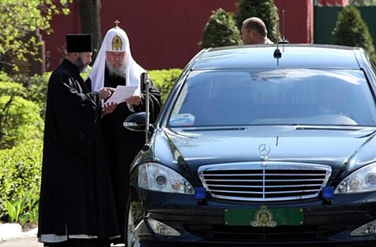 На каких авто передвигается патриарх Кирилл?