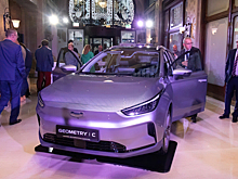 Geely выходит на европейский рынок с электрокаром Geometry C