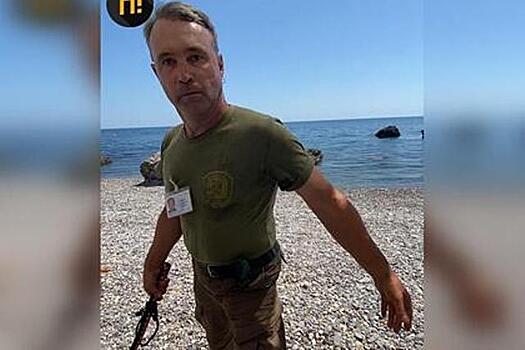 В Крыму уволили гоняющего людей по пляжу охранника