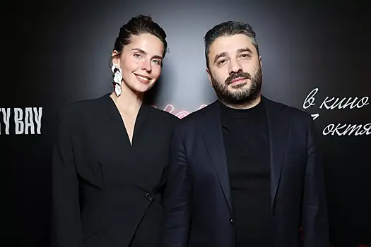 «Поехали за третьей принцессой»: Сарик Андреасян и Лиза Моряк улетели из России