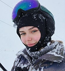 «На детском подъемнике»: Стефания Маликова впервые встала на лыжи