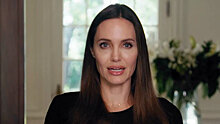 "Ваше поколение может противостоять, это дает мне надежду": Анджелина Джоли записала проникновенное видео с обращением к молодежи