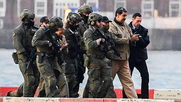 Швейцария заморозила активы Мадуро и его окружения