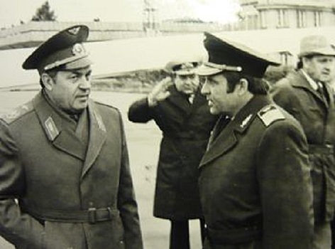 Министр гражданской авиации ссср Борис Бугаев и его заместитель Олег Смирнов