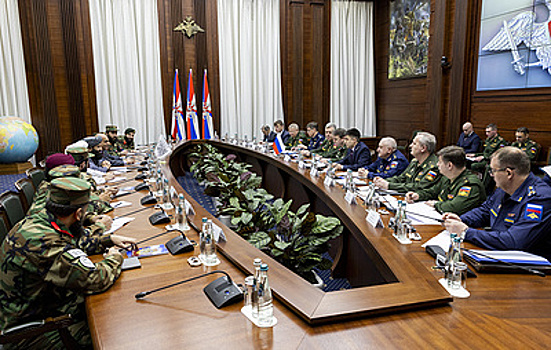 В Минобороны РФ прошли консультации с военной делегацией Афганистана