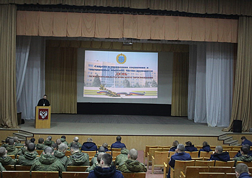 Клирик Патриаршего Вознесенского собора в Новочеркасске встретился с военнослужащими окормляемой воинской части