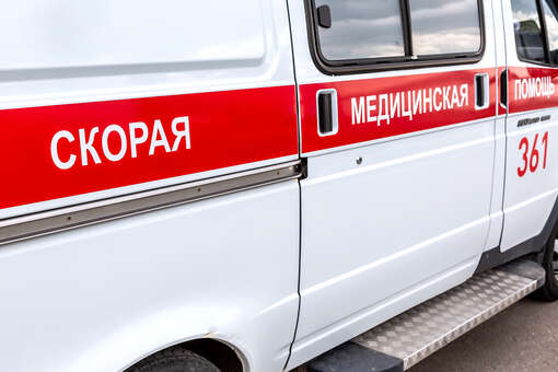 В Березовском женщина выпала с восьмого этажа дома