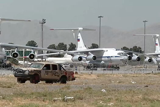 Число пострадавших из-за взрыва у аэропорта Кабула возросло до 100