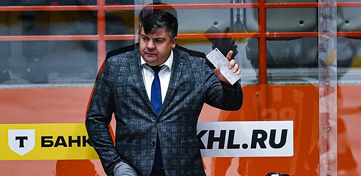 Костюченок о 0:2 с «Трактором»: «У «Амура» не хватает глубины состава, много травмированных. Последние матчи доигрывали практически в три звена»