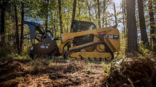 Компания Caterpillar выпустила компактный гусеничный погрузчик