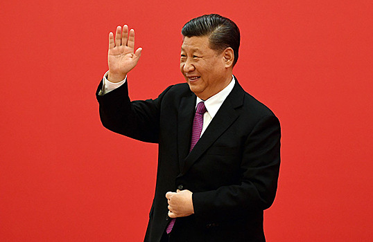 Си Цзиньпин получил титул «кормчего» по аналогии с Мао
