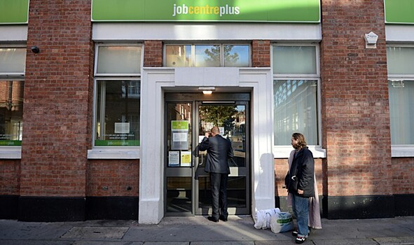 Безработица в Великобритании обновила минимум за 43 года