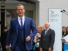 Медведев прокомментировал слова Лукашенко о войнах