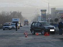 В Минводах внедорожник врезался в иномарку, есть пострадавший