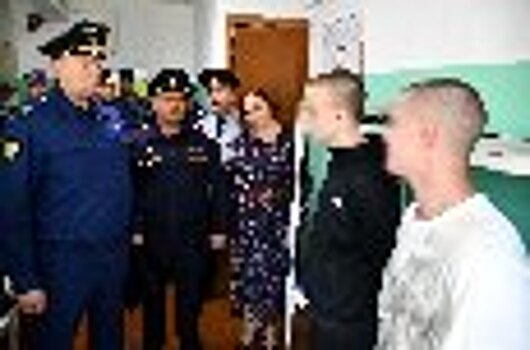 СИЗО-1 УФСИН России по Амурской области посетили Уполномоченный по правам ребенка Ирина Птахина и заместитель прокурора региона Александр Трифонов