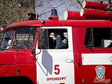 В Оренбурге из горящей квартиры пожарные спасли 17 человек
