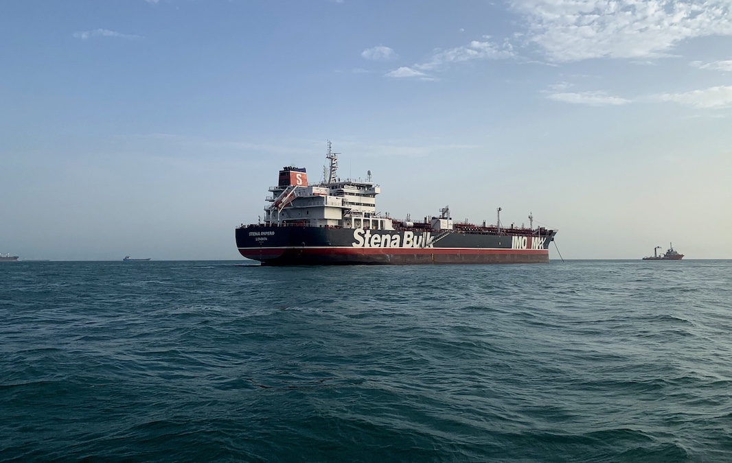 FT: объем экспорта нефти из Ирана достиг шестилетнего максимума