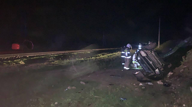 В Балакове водитель иномарки перевернулся на машине и попал в больницу