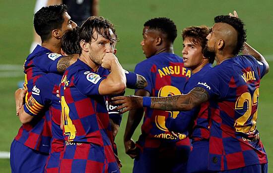 «Барса» заинтересовалась Теллесом и Маркосом Алонсо