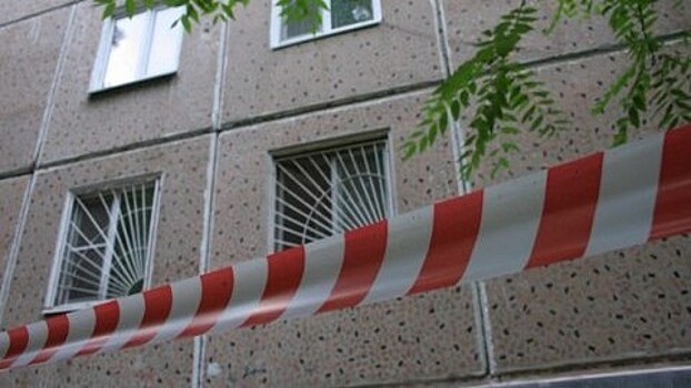 В Тольятти за день при падениях со зданий в разных районах погибли две женщины