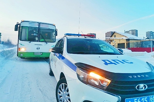 В Свердловской области проверка выявила более 100 автобусов с неисправностями