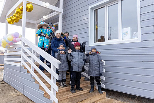 Пострадавшие от природного пожара жители  якутского села Бясь-Кюель получили новое жилье