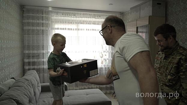 Вологодский военкор Михаил Суриков встретился с семьей погибшего военнослужащего