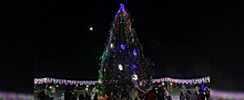 Огни на первой новогодней елке зажгли в усадьбе Тол Бабая в Удмуртии