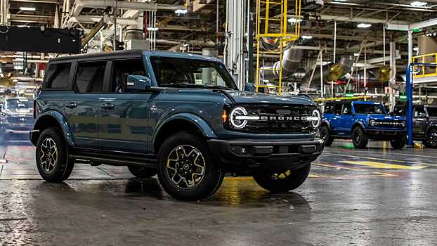 Глава Jeep потроллил Ford из-за проблем с крышей Bronco