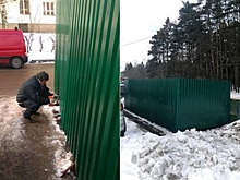 В районе Савёлки на семи контейнерных площадках заменили профнастил