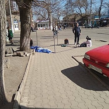 Порезанные палатки и сломанная нога: Неизвестные целый день терроризировали агитаторов Вилкула в Николаеве