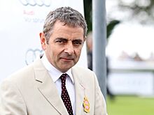 Роуэн Аткинсон сравнил воинственных пользователей интернета с обезумевшей средневековой толпой