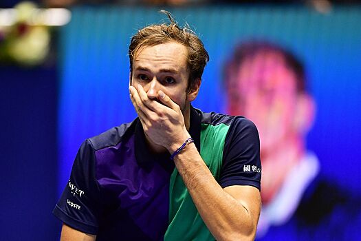 Даниил Медведев рассказал о снятии в матче с Новаком Джоковичем на Astana Open — 2022, подвело тело